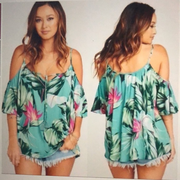 Show Me Your Mumu Blouse. Size Large - Picture 9 of 9